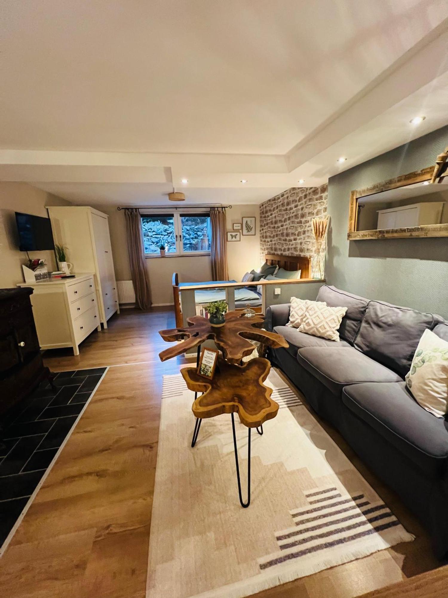 Ferienwohnung Palatina Heuchelheim-Klingen Экстерьер фото